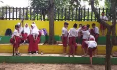 101 Guru Bantu dan Honorer SDN Daerah Terpencil di Kabupaten Bogor akan Dapar Dana Kesejahteraan, Segini Nilainya!