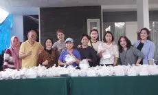 Indahnya Keberagaman, Warga Cluster  Bukit Golf Hijau Sentul City Berbagi Takjil Gratis