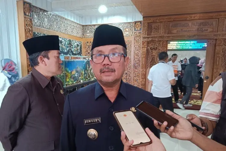 Bupati Cirebon Minta Perda KTR Bisa Diproses Cepat