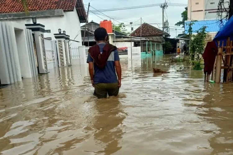 Makin Meluas, Banjir Cirebon Timur Rendam 9 Kecamatan