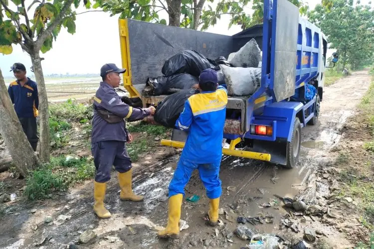 Mengaku Kesulitan Koordinasi, BBWS Minta DLH Responsif  Terkait Pengangkutan Sampah.