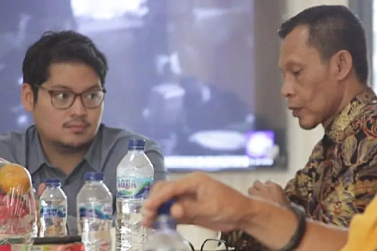 Jaro Ade Serahkan Koalisi Pilbup Bogor ke Ravindra Airlangga dan Samsu Hidayat
