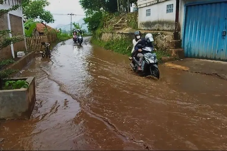 Imbas Banjir Cirebon Timur, Enam Ruas Jalan Rusak Parah