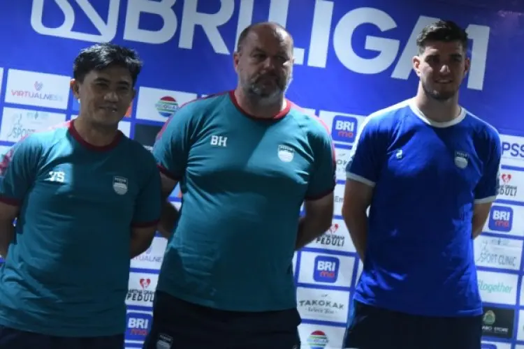 Bojan Hodak Minta Persib Kerahkan Kemampuan Terbaik Saat Hadapi Persikabo 1973