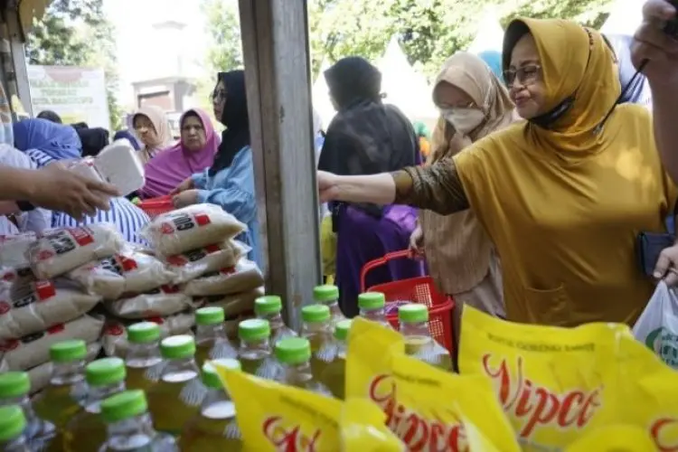 Selama Ramadan, Disperindag Jabar Gelar 3 Kali Operasi Pasar Murah di Bandung Raya