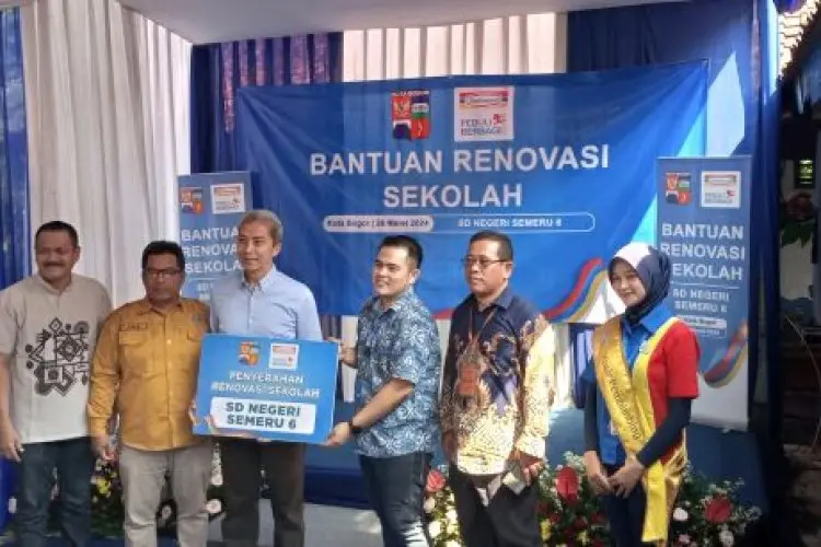 Dedie Resmikan Toilet Baru SD Negeri Semeru 6, Pembangunan Hasil dari CSR