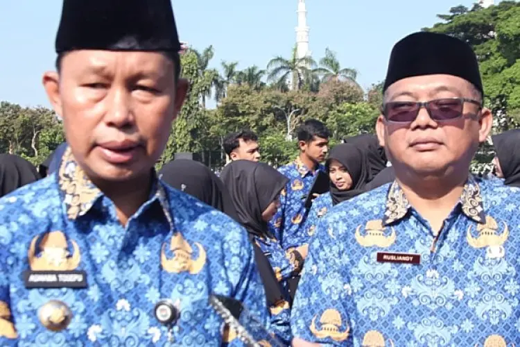 Asmawa Tosepu Berikan SK Pengangkatan PPPK Hingga  SK Kenaikan Pangkat di Lingkungan Pemkab Bogor 