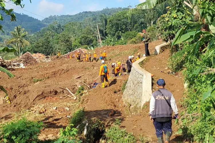 Tim SAR Gabungan Kembali Temukan Tiga Jenazah Korban Tertimbun Longsor, Ini Identitasnya