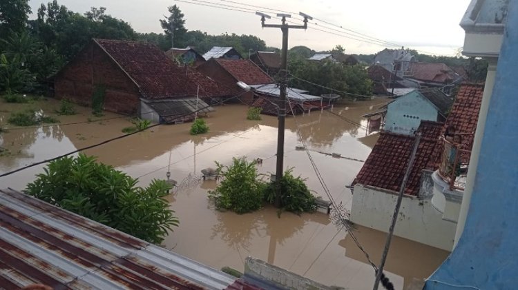Cirebon Timur Dikepung Banjir, Empat Kecamatan Lumpuh Total