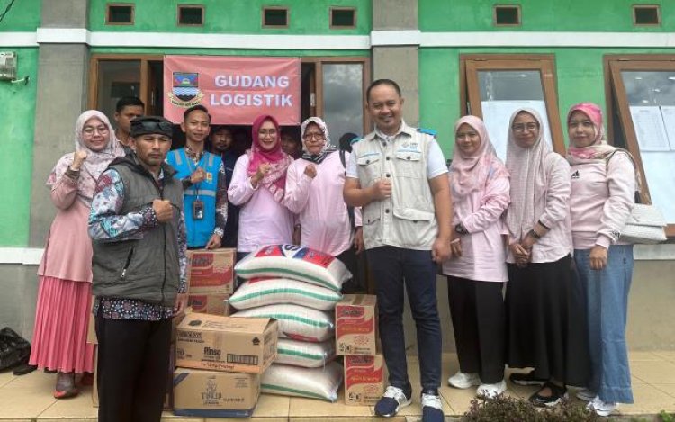 Srikandi PLN dan YBM PLN UP3 Cimahi Berikan Bantuan Warga Terdampak Bencana Tanah Bergerak di Kabupaten Bandung Barat