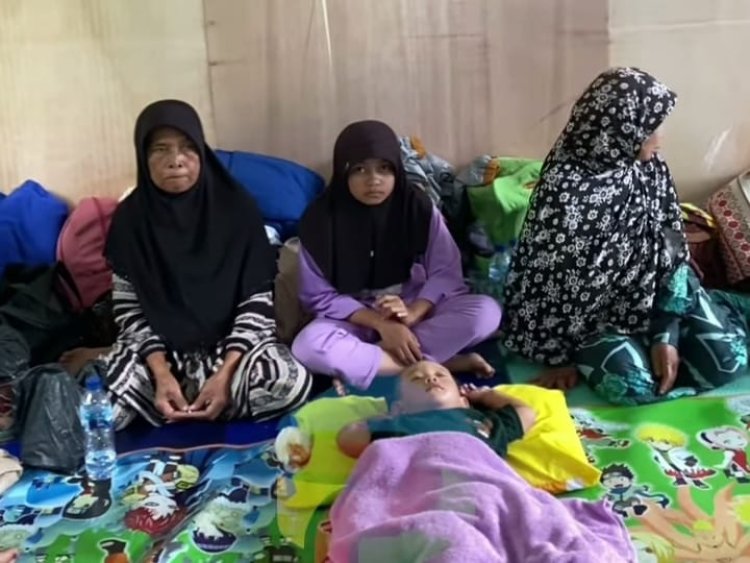 Tinggalkan Gedung Islamic Center, Warga Terdampak Pergerakan Tanah di Rongga Memilih Berpuasa di Rumah Kerabat