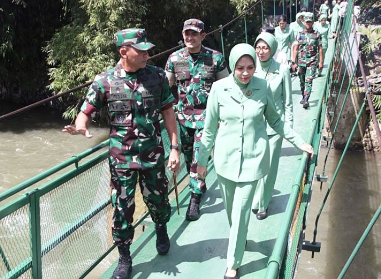 Tinjau Jembatan Rawayan di Cibinong, Pangdam Siliwangi Bolehkan Ketua RW Himpun Biaya Perawatan dari Pengguna