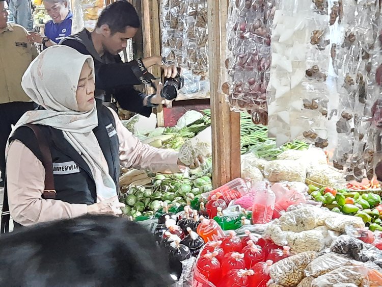 Disperindag Jabar Temukan Formalin dan Rodamin B di Produk Makanan Pasar Panorama Lembang