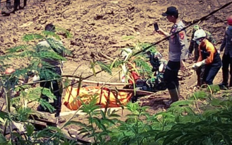 Fakta Penemuan Korban Tertimbun Longsor di Cipongkor, Tim DVI Temukan Kondisi Sidik Jari Rusak dan Membusuk