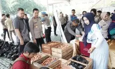 Ringankan Beban Masyarakat, Polda Jabar Gelar Pasar Murah