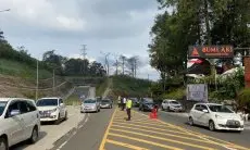 Sistem Satu Arah Berhasil Mengurai Antrean Kendaraan di Kawasan Puncak