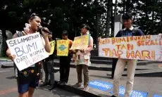 FOTO: Aksi Peringatan Hari Bumi Orang Muda Berkoalisi