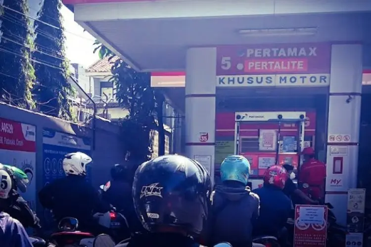 Antisipasi Kecurangan saat Pengisian BBM, UPTD Metrologi Disdagkoperind Kota Cimahi Periksa Tiga SPBU di Cimahi