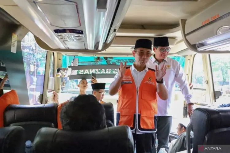 Marbot dan Guru Ngaji Mudik Gratis Bareng Baznas