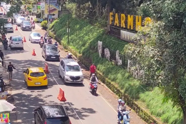 H+3 Lebaran Lembang Padat, Ekor Antrean Nyampai Kota Bandung