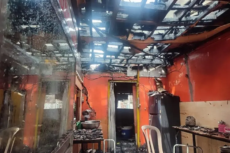 Warung Nasi Padang di Kliningan Terbakar