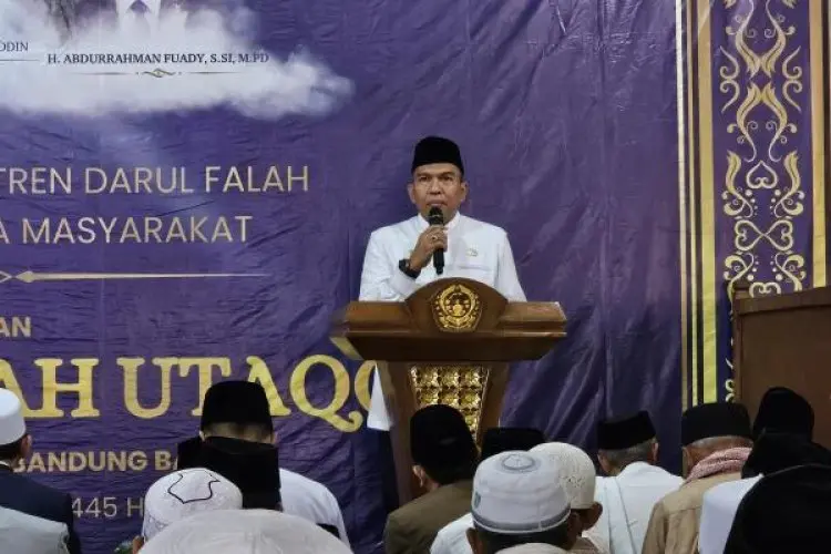 Sambangi Ponpes Darul Falah Cihampelas KBB, Arsan Latif Minta Didoakan Hal ini