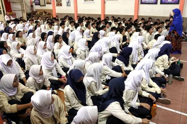 FOTO: Jelang ASAJ, SMPN 7 Bandung Gelar Seminar Motivasi dan Istigosah
