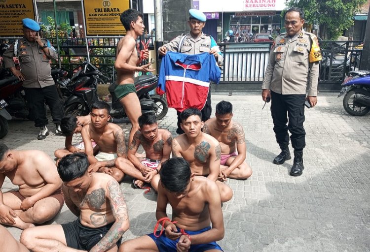 Polisi Ringkus 11 Preman Berbadan Besar, Malakin Pedagang di Pasar Cikutra