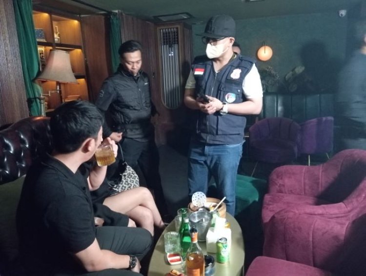 Polisi Razia Tempat Hiburan Malam Tersembunyi Nona Manis Dimsum Club Bandung