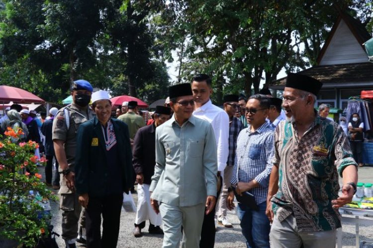 Bupati Bandung Lepas 2.955 Calon Jemaah Haji asal Kab. Bandung di Masjid Al Fathu Soreang