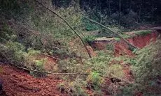Diterjang Longsor, Jalan Penghubung Bandung Barat-Cianjur di Gununghalu Terputus 