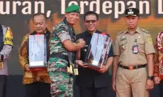 Kolaborasi Pentahelix, Bupati Bandung Terima Penghargaan di HUT ke-78 Kodam III/Siliwangi