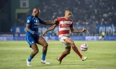 Bantai Madura United 3-0, Mitos Juara Angka '4' Persib Bandung Segera Terwujud