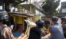 Tujuh Kios Bangunan Liar di Jalan Soekarno-Hatta Depan RM Ampera Dibongkar Satpol PP Kota Bandung