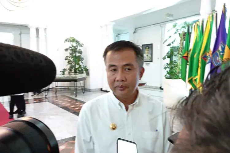 Bey Machmudin Benarkan Besok Kadisdik Jabar Dilantik Jadi Pj Bupati Cirebon
