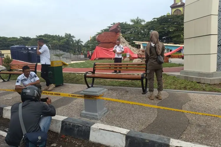 Proses Hukum Ambruknya Gapura Alun-alun Taman Pataraksa Masih Tanda Tanya