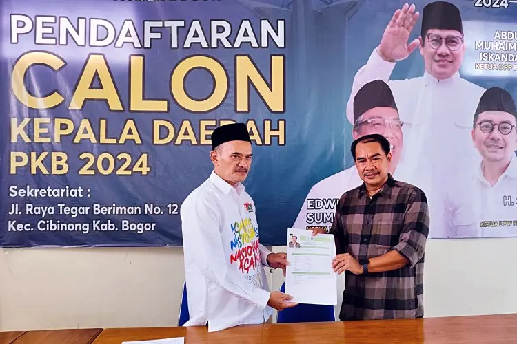 Sulhajji Jompa Kembalikan Formulir Cabup Bogor 2024 ke PKB