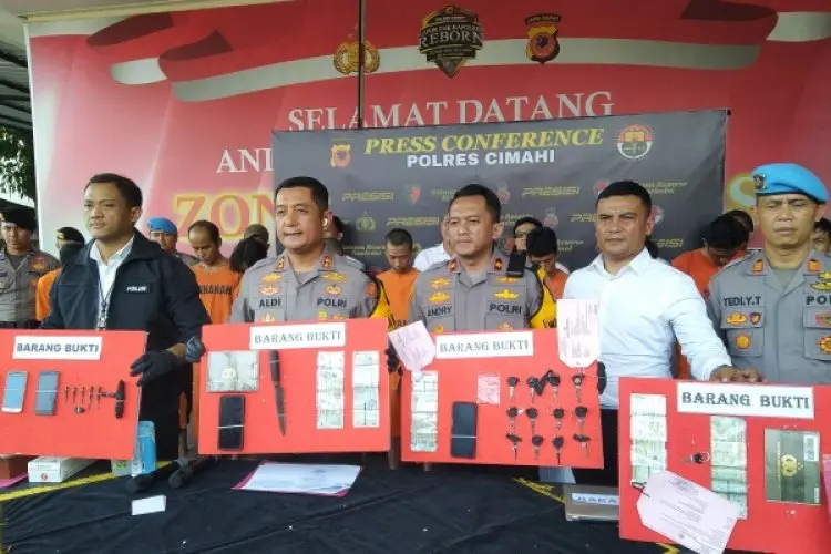 Ungkap Hasil Operasi Jaran Lodaya 2024, Polres Cimahi Amankan 16 Tersangka dan 19 Unit Kendaraan Hasil Kejahatan 