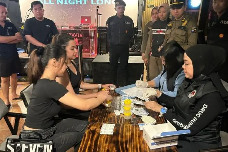 Tim Gabungan Razia Tempat Hiburan Malam di Kota Bogor, Satu Orang Terindikasi Konsumsi Obat Penenang 