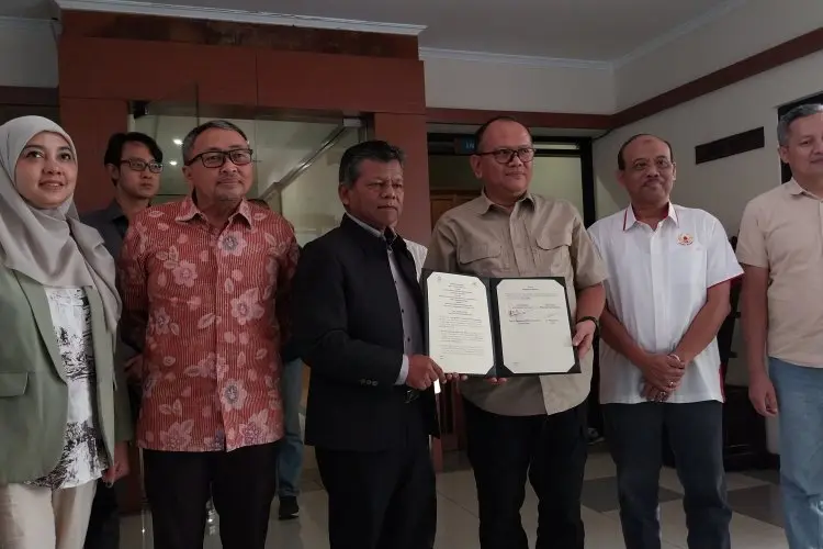 KONI Jabar MoU dengan STMIK Mardira