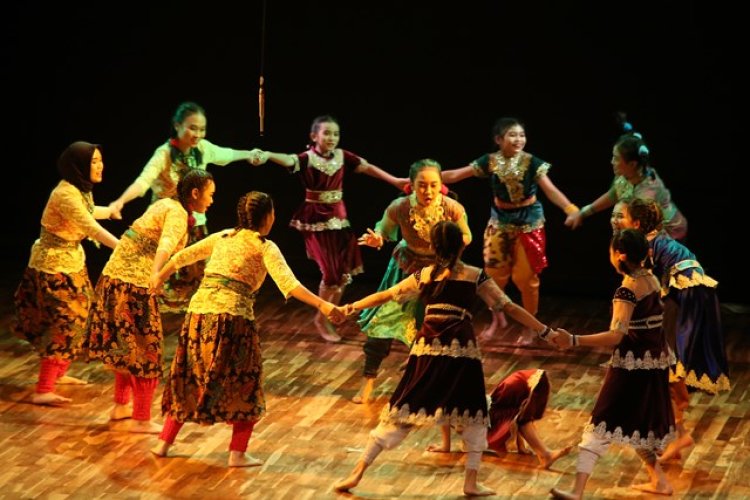 FOTO: Festival Permainan dan Olahraga Tradisional Jawa Barat 2024