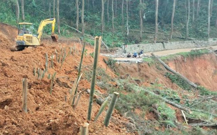 Imbas Bencana Longsor di Kecamatan Gununghalu, PJU di 10 Titik Sempat Mati Total