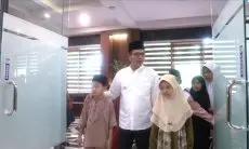 Bupati Dadang Supriatna Ajak Puluhan Anak Yatim Piatu Singgah ke Ruang Kerjanya