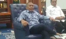 Jadi Tersangka Dugaan Korupsi, Nasib Arsan Latif Tunggu Keputusan Kemendagri