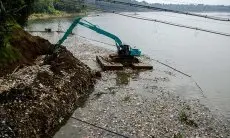 Makan Waktu Lebih Lama Bersihkan Sampah Sungai Citarum, Bey Machmudin Minta Komitmen Bersama
