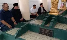 Miliki Garis Keturuan RA Wiranatakusumah II, Bacawalkot Bandung Arfi Rafnialdi Ziarah ke Makam Pendiri Bandung 