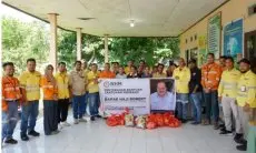 Sambut Idul Adha 2024, Haji Robert Salurkan Bantuan Santunan 5 Ribu Paket Sembako di Wilayah Lingkar Tambang