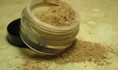 5 Rekomendasi Foundation Terbaik untuk Makeup Natural Sehari-hari