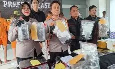 Satres Narkoba Polres Bogor Ungkap Pabrik Tembakau Sintetis di Tangsel, 8 Orang Tersangka Diamankan