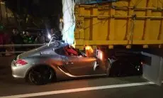 Kronologi Porsche Tabrak Belakang Truk hingga Pengemudi Tewas, Sempat Terseret Ratusan Meter